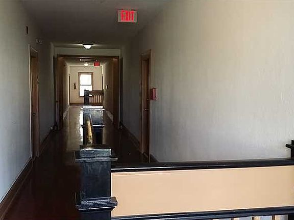 3rd image of 126 Mendoza Ave APT 7