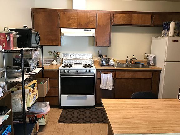 5th image of 176 Stenner St APT B