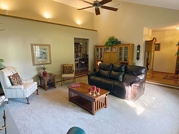 3rd image of 507 Linden Dr