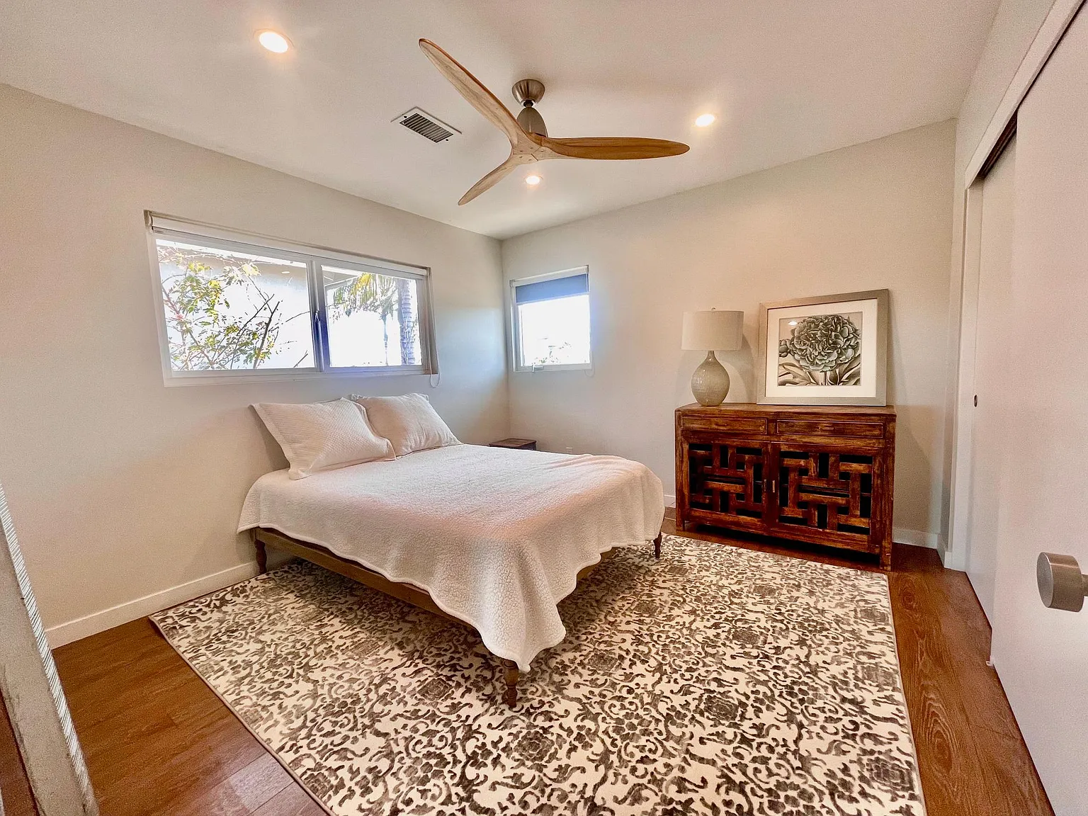 328 La Veta Ave — Photo 2