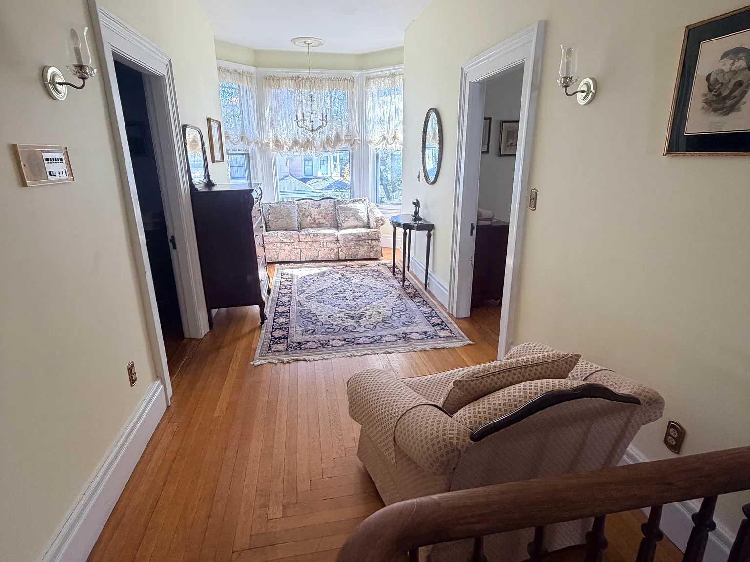 5 bed, 2.5 bath, 2500 sqft, $4,800 — Photo 3