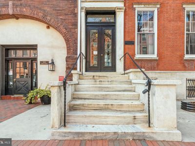 1016 Spruce St APT 2F, Philadelphia, PA, 19107