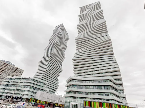 3900 Confederation Pkwy #4003, Mississauga, ON L5B 0M3