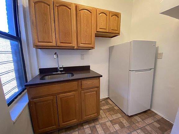 3rd image of 3204 Holland Ave #5F-02