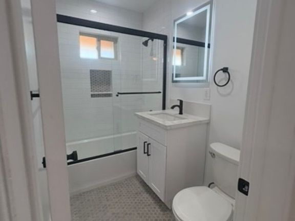 5th image of 3620 E 56th St #B