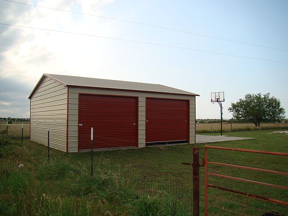 2nd image of 2290 Wolf Ln