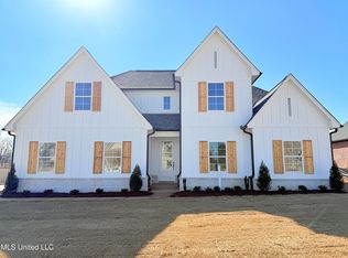 3181 Autumn Wind Dr, Hernando, MS 38632