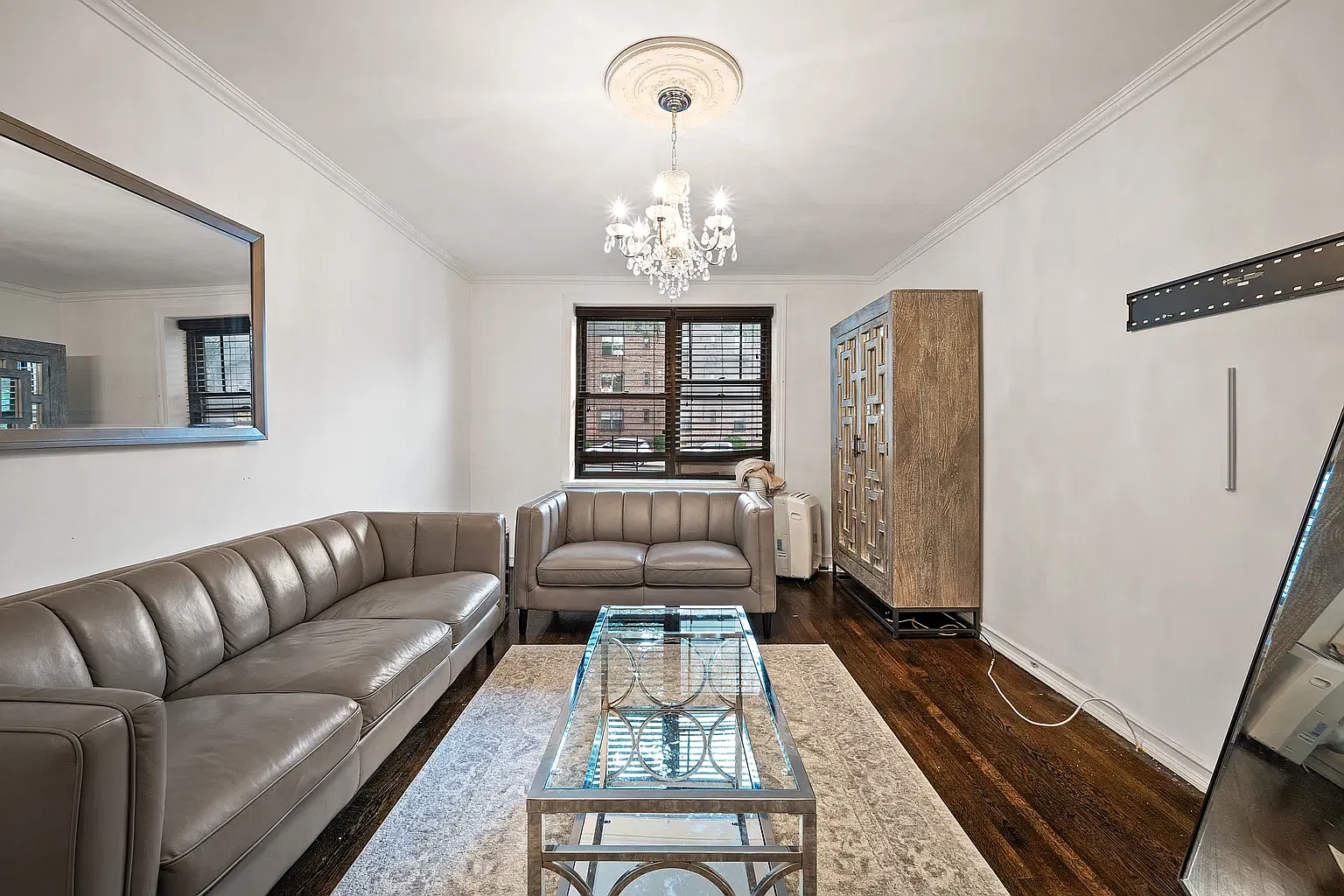 76-07 Ditmars Boulevard — Photo 1