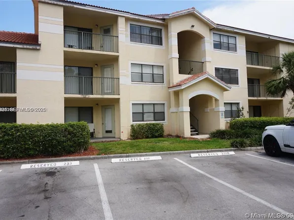 630 S Park Rd #27-3, Hollywood, FL 33021