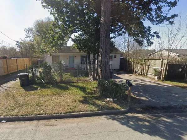 8826 Richland Dr, Houston, TX 77078