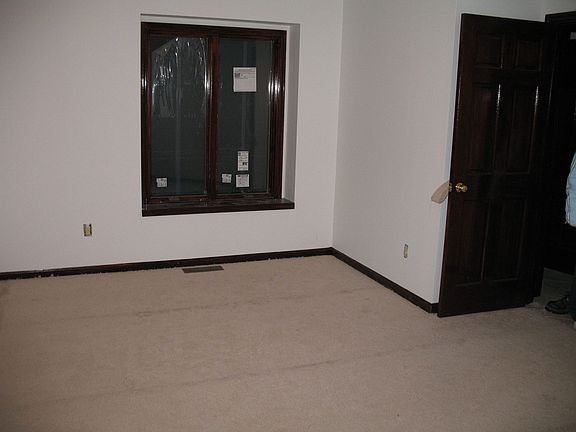 bedroom on first floor, could be a nice office