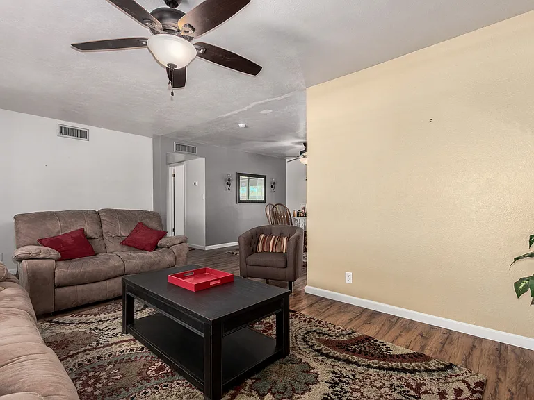 5913 E Boston St — Photo 6