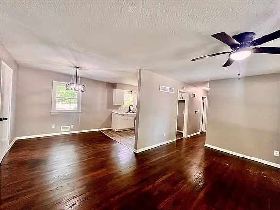 3rd image of 3605 S Greenwich Ln