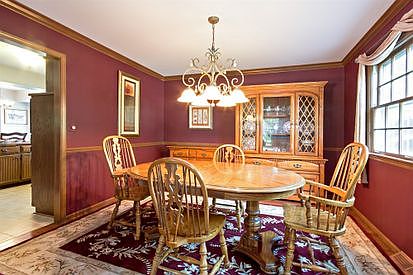 5th image of 847 Williamsburg Dr