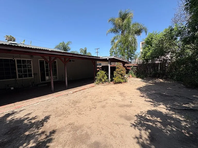 5121 Leo St — Photo 8