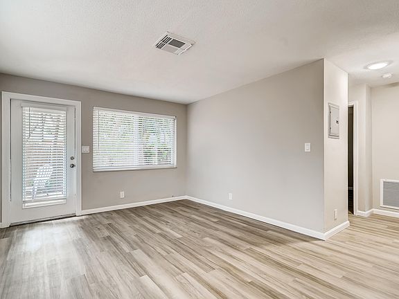 3rd image of 1720 NE 8th Avenue