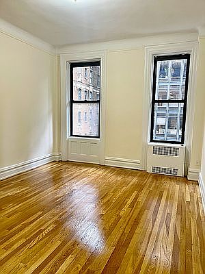 5th image of 205 W 54th St #9DD
