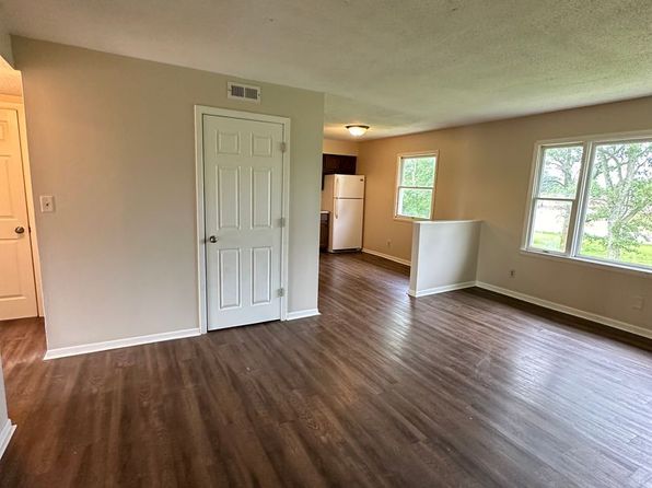 4178 4192 Street Rd #10