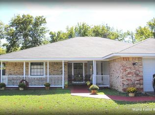 1616 Highpoint Dr, Lewisville, TX 75077