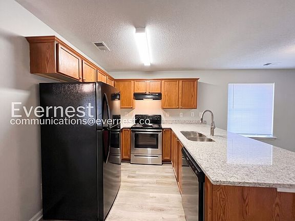 3rd image of 1224 Whitten Rd