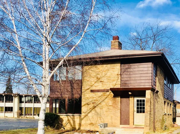 5432 W Melvina St #2, Milwaukee, WI 53216