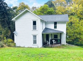 157 Stamm Hollow Rd, Ellwood City, PA 16117