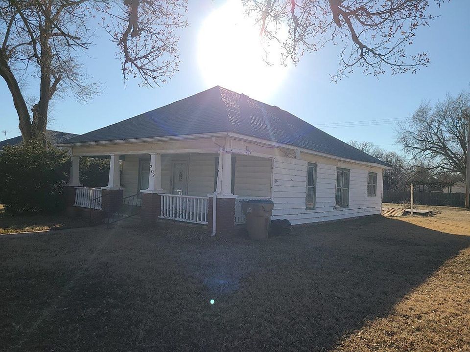 209 N Main St, Argonia, KS 67004 Zillow