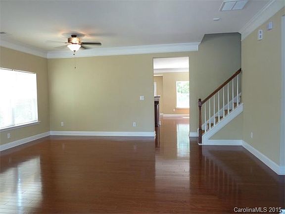 4th image of 10226 Glenburn Ln