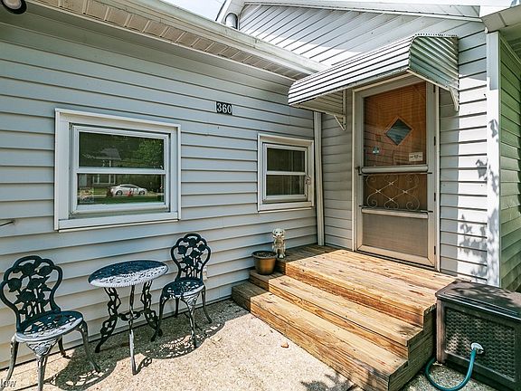 5th image of 360 E 324th St
