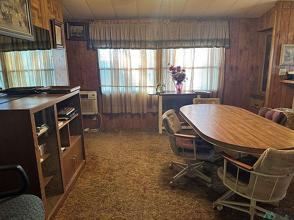 5th image of 128 Redwood Ln
