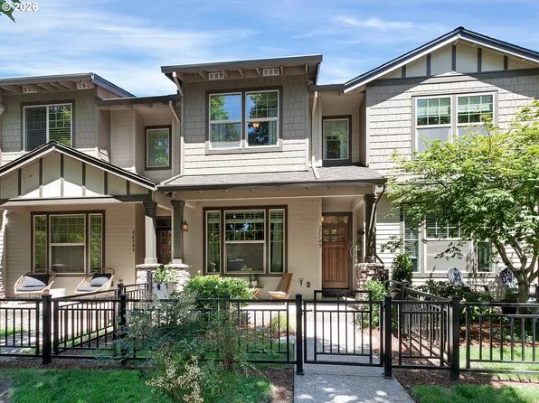 28745 SW Costa Cir E, Wilsonville, OR 97070