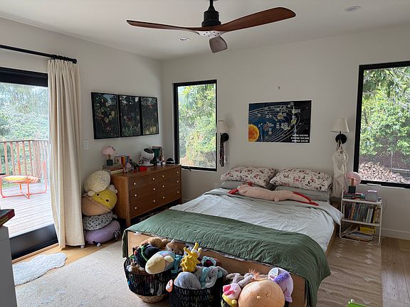 5th image of 4119 Aralia Rd