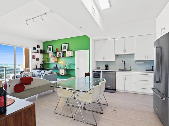 4th image of 388 E Ocean Blvd Unit 1210