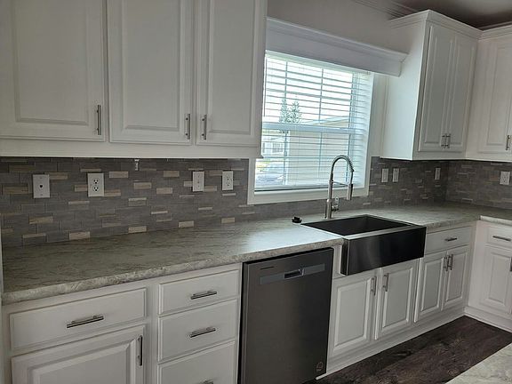 5th image of 2875 Canyon Dr