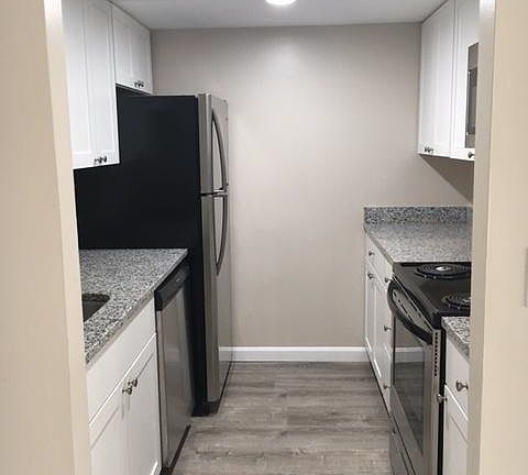 3rd image of 365 Simmonsville Ave APT 2307