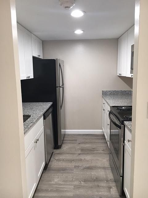 1st image of 363 Simmonsville Ave