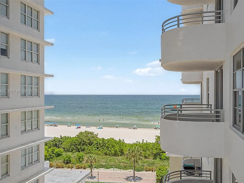5555 Collins Ave #7B
