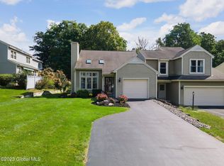 205 Walnut Ln, Slingerlands, NY 12159