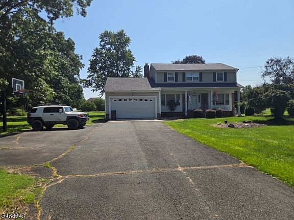 2nd image of 160 Woods Rd