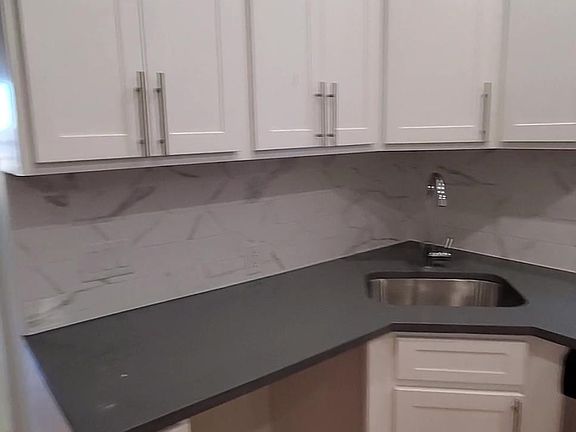 3rd image of 324 Randolph Ave #3L