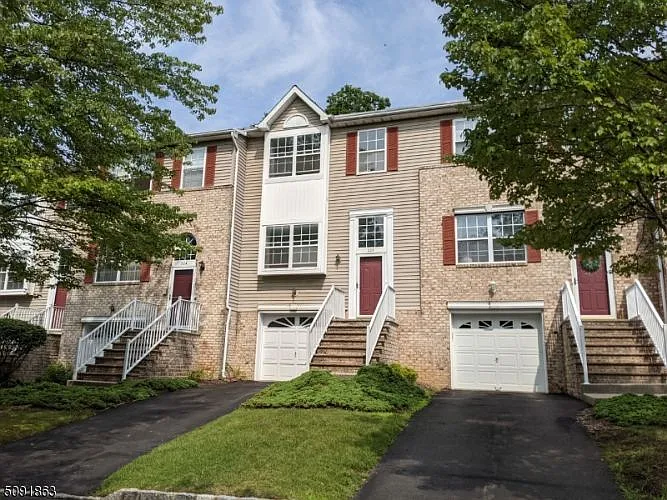 205 Tallwood Ln photo 1