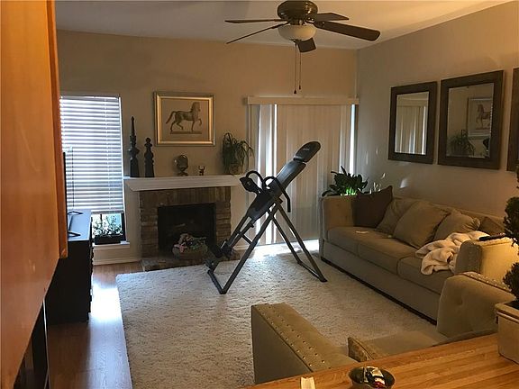 3rd image of 1503 N Garrett Ave APT 205