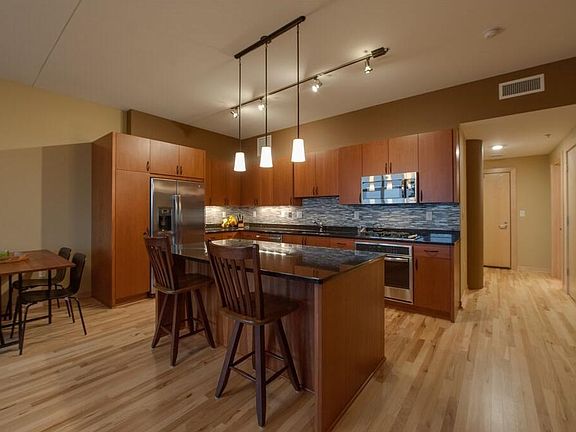 Kitchen and Eat-In Area
