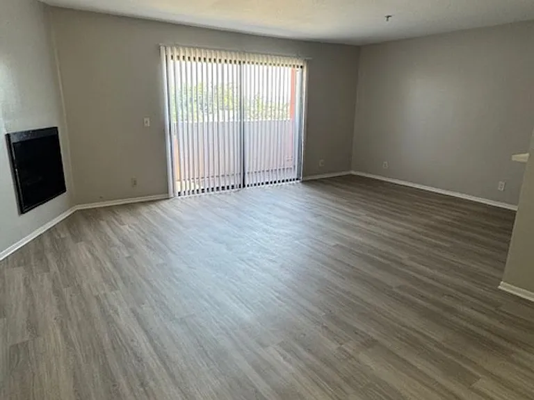 7817 Vineland Ave — Photo 22