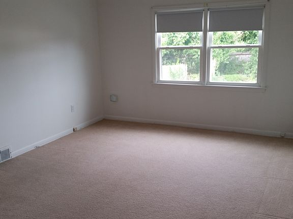 Bedroom, other view