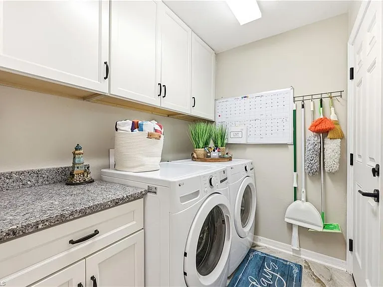 6104 Waterway Bay Dr — Photo 18