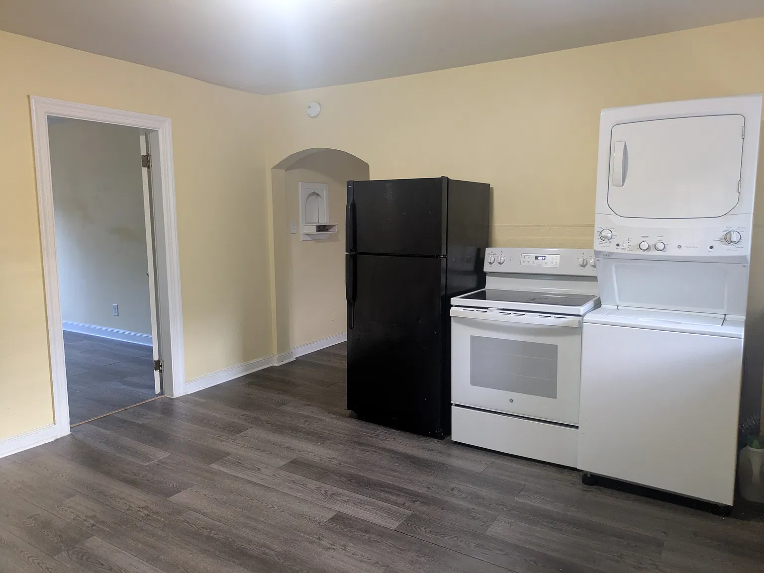 1 bed, 600 sqft, $1,200 — Photo 3