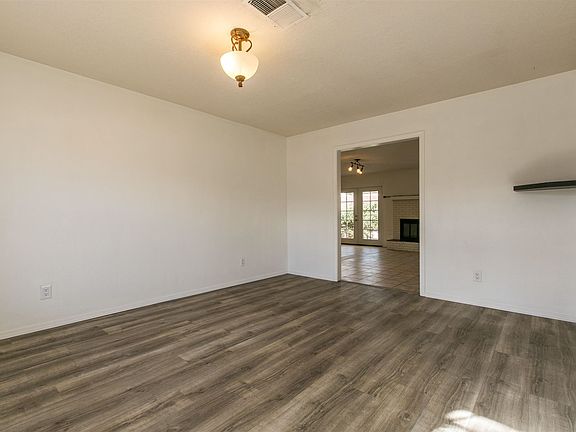 4th image of 1717 Bellehaven Ct NE