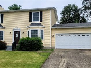 1466 Crestview Dr, Radcliff, KY 40160