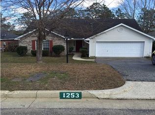 1253 Smithfield Rd E, Mobile, AL 36695